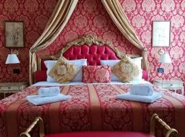 Luxury Suites in Venice-Friendly Venice Suites