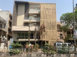 Hotel Leo Saffron - Corporate Stay Pitampura，位于新德里北德里的酒店