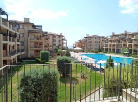 Alex-part Kaliakria resort，位于卡瓦尔纳的度假村