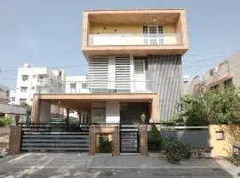 4 BHK Huge & Spacious Villa- 16 Guests Homestay