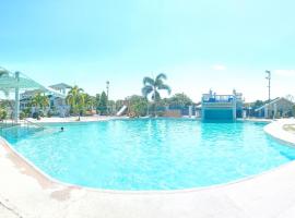 RedDoorz @ Realmar Resort Hotel Pangasinan，位于Domampot的酒店