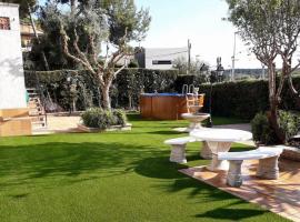 Family House - La Mora Beach - Tarragona，位于塔拉戈纳塔拉戈纳威基基海滩附近的酒店