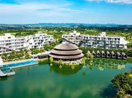 Wyndham Grand Vedana Ninh Binh Resort，位于宁平的度假村
