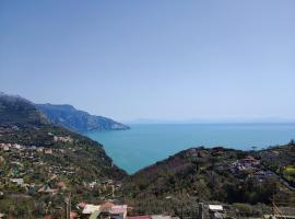Sorrento, Positano, Amalfi Coast, Capri, garden, villa Carcara，位于Colli di Fontanelle的家庭/亲子酒店