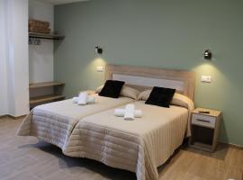 Pensión Albergue O Pedregal，位于Lourenzá的酒店