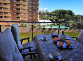 APCOSTAS Marina D'or 1era línea - vista lateral mar，位于奥罗佩萨德尔马的酒店