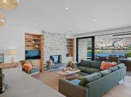 Winona of Wanaka - Luxury Lakefront Apartment