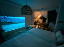 TOE LIBRARY Tokyo Asakusa