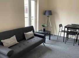 Lovely 1 bedroom studio apartment - Merthyr Tydfil，位于梅瑟蒂德菲尔的酒店