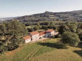 Villa de luxe, nichée dans les montagnes