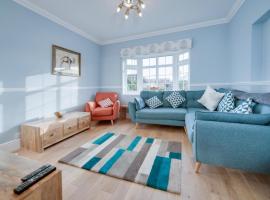 Super 5 Bedroom Family Friendly Retreat Rustington，位于利特尔的海滩短租房