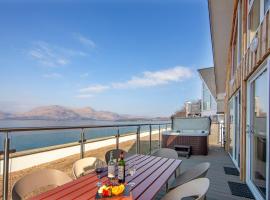 Beach Houses with Hot Tubs，位于格伦科的酒店