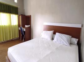 Collection O 91046 Hotel Remaja Indah Masamba，位于Masamba的酒店