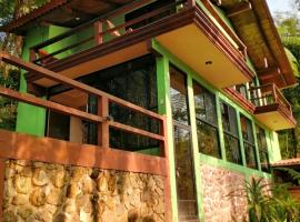 CABA&Ntilde;A EL SALTO 2，位于Tzicuil&aacute;n的木屋