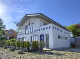 schöne 2-Raum-Ferienwohnung mit Terrasse - Haus Ostseeblick 1 FeWo Steuerbord