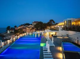 彭塔酒店，位于大洛希尼的带泳池的酒店