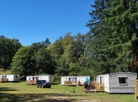 Camping Les Roussilles，位于Saint-Sylvestre的酒店
