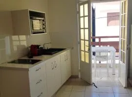 Studio élégant à Baie Mahault de 19 m² avec balcon et parking