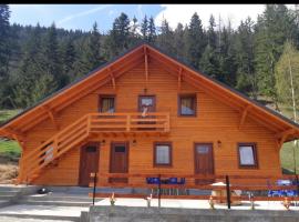 Cabanutele Geo lacu roșu，位于红湖的酒店