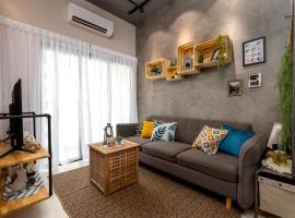 Cozy 2 bedrooms 4 pax Menjalara Near Desa Park City，位于吉隆坡的带泳池的酒店