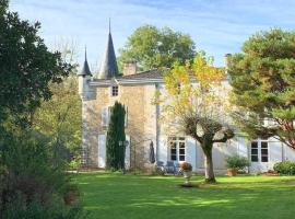 Mazette! Le Château，位于尼奥尔的住宿加早餐旅馆