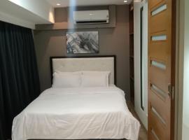 A2J Luxury BGC 2BR Loft Near Malls, Burgos Circle，位于马尼拉的酒店