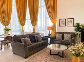 The Luxe @ EvoSoho Suites，位于甘榜松盖拉马尔达兰的公寓