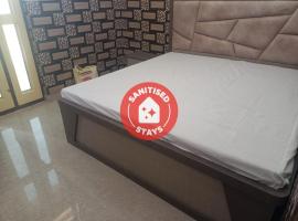 OYO 88308 Hotel Resting Love，位于密拉特的酒店