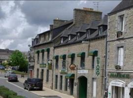 ZAGOR Bar Restaurant Hôtel，位于Collinée的酒店