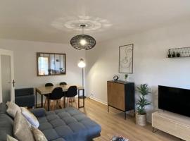 Location appartement F2 à Caen My precious Home F2 à Caen，位于凯恩费斯蒂兰附近的酒店