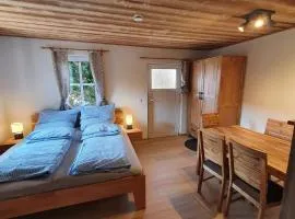 Alte Backstube - Ferienwohnung Hüttenstube und Ferienzimmer Auszeit