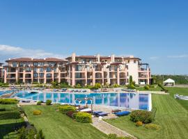 Sea View & infinity pool apartments in Kaliakria resort，位于巴尔奇克色雷斯悬崖高尔夫&海滩度假村附近的酒店