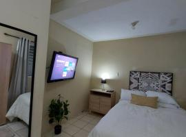 Habitación Privada en RESIDENCIAL Villa de Las Hadas，位于特古西加尔巴机场 - TGU附近的酒店