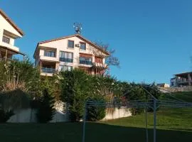 Sultan Villa, Merkez Mahallesi Dogu Sirti Caddesi Sultan Sitesi H-2