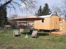 Zirkuswagen Glamping für 2 mit Veranda Küche Netflix Parken und Hofladen