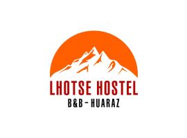 Lhotse Hostel B&B，位于瓦拉斯的住宿加早餐旅馆