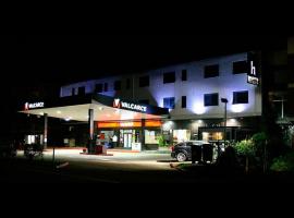 HOTEL VALCARCE ONZONILLA，位于莱昂的酒店