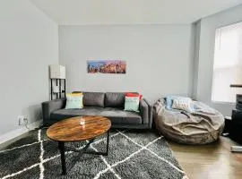 Lovely Logan Square 2-Bedroom in Chicago