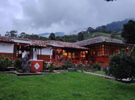 Ecohotel Pinohermoso Reserva Natural，位于萨兰托的乡间豪华旅馆