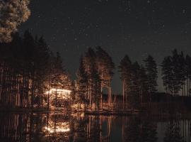 Viking house in the tree! Jacuzzi, Sauna,apkure!，位于Līči的酒店