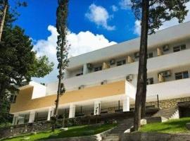 Hotel Oaza Gradac，位于格拉达茨的酒店