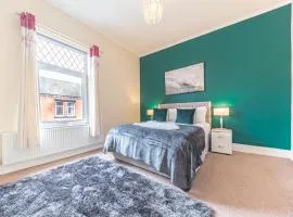 *KING BED* LUXURY CITY CENTRE HOUSE