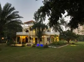 Sunahari Bagh - Pool Farm Retreat @ Gurgaon