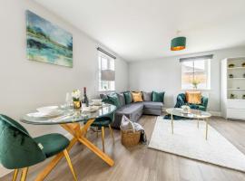 Super Luxe Central Maidenhead Apartment，位于梅登黑德Maidenhead Library附近的酒店