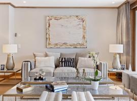 Sport Club Residences & Spa，位于克莱恩 蒙塔纳的带泳池的酒店