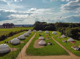 DOMO CAMP - Nature Glamping Hof Viehbrook，位于Rendswühren的豪华帐篷