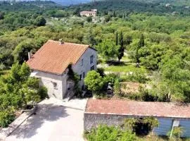 Maison accueillante Les Vans vue sur montagne grand jardin