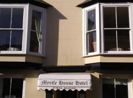 MYRTLE HOUSE HOTEL TENBY，位于滕比的酒店