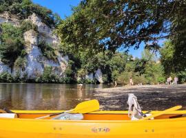 Camping maeva Escapades Au P'tit Bonheur，位于Peyrillac-et-Millac的酒店
