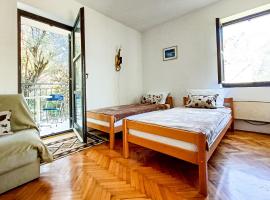Apartments Siesta，位于东兹斯托里弗的酒店